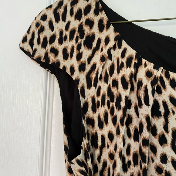 Tabard dress. - Picture 2 of 6